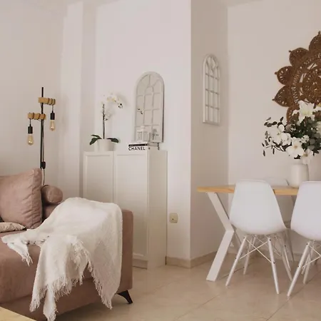 Ideal Familias Apartment